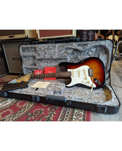 Occasion Fender American Pro Stratocaster Left Hand 3TS RW (2019)
